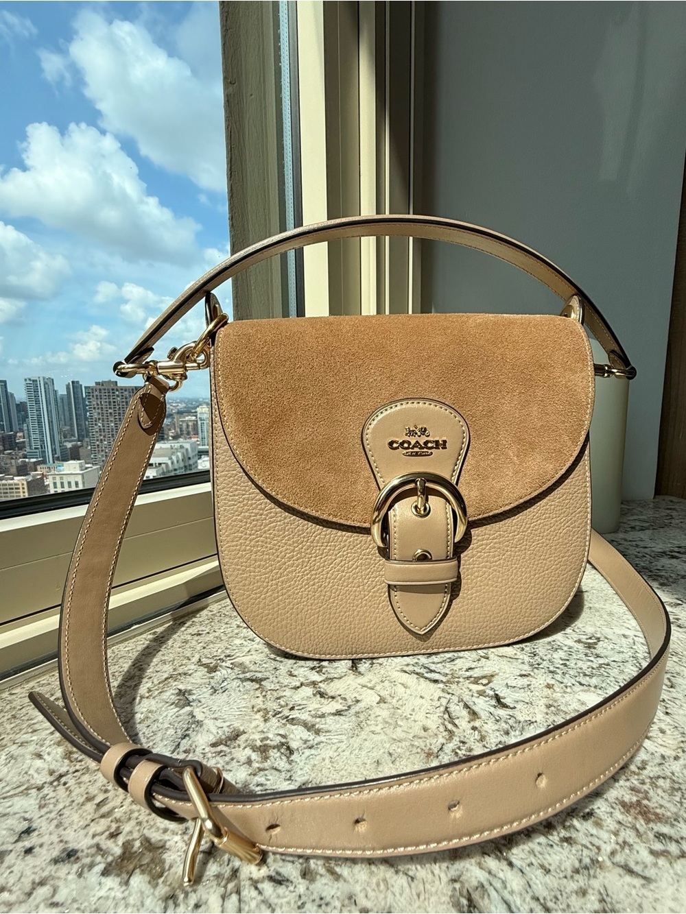 Coach Kleo 23 Tan Beige Shoulder Crossbody Bag ~ Suede & Leather Gold Buckle